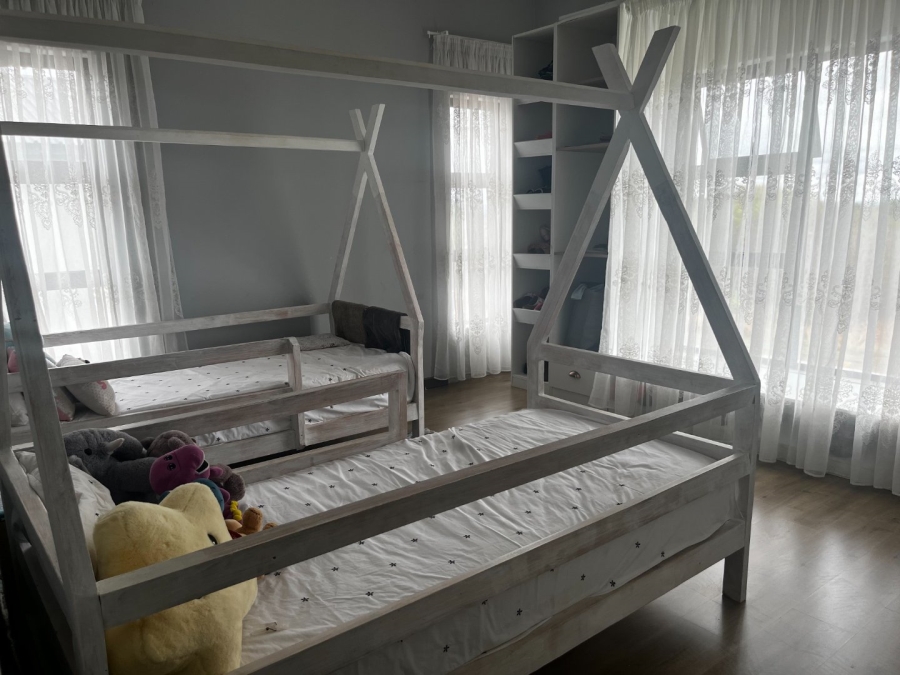 To Let 6 Bedroom Property for Rent in Seasons Lifestyle Estate North West